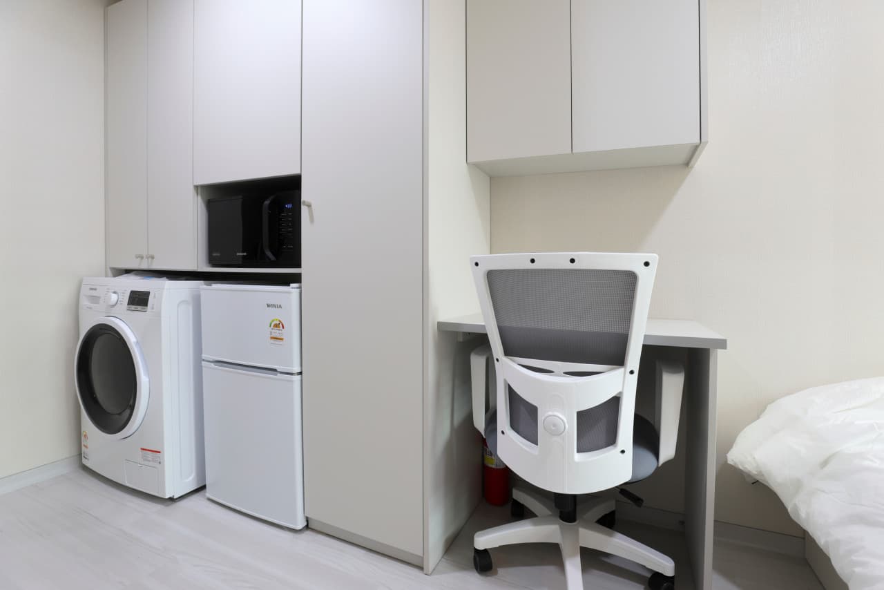 PIXEL HAUS Sinchon Hongdae – Premium One Room, Open Jul 2025 (Room 401A) — photo 5 of 5