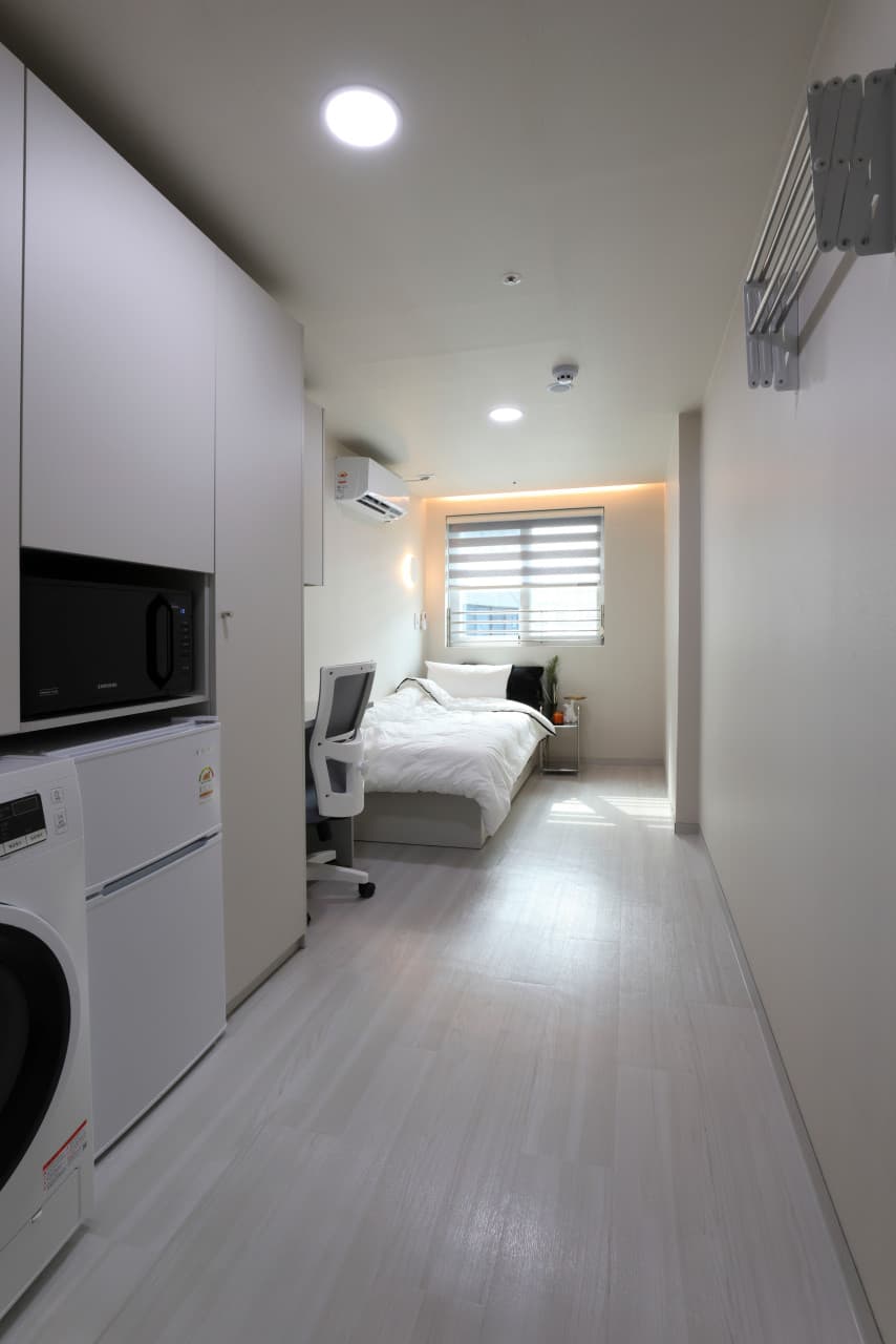 PIXEL HAUS Sinchon Hongdae – Premium One Room, Open Jul 2025 (Room 401A) — photo 1 of 5